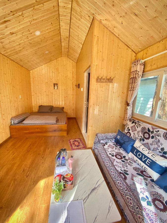Henisi Homestay Mang Den Kon Von Kla Exterior foto